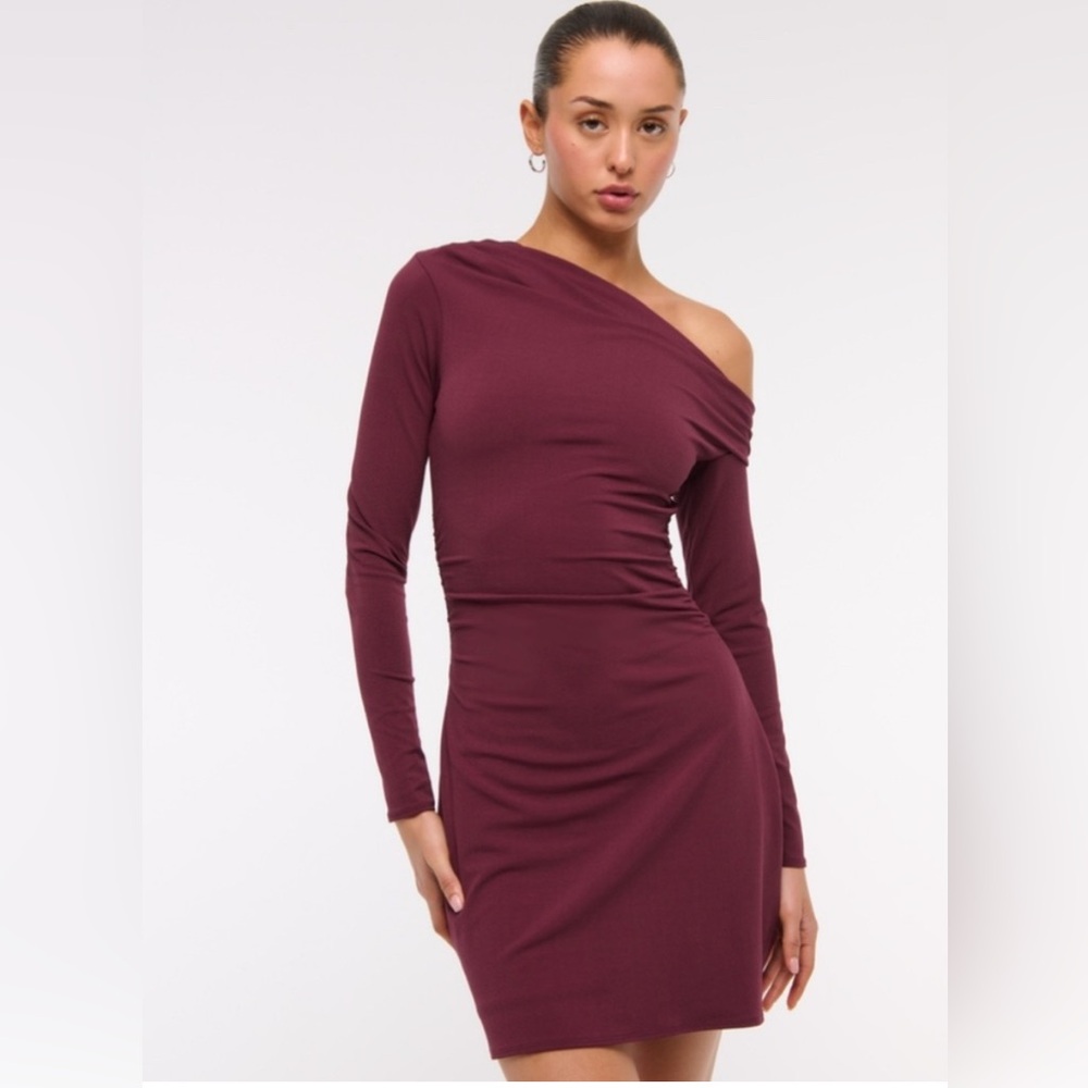 Elegant One-Shoulder Burgundy Dress